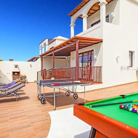 Willa Playa Blanca Sleeps 6 Pool Air Con Wifi