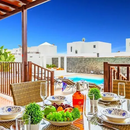 Willa Playa Blanca Sleeps 6 Pool Air Con Wifi Playa Blanca (Lanzarote)