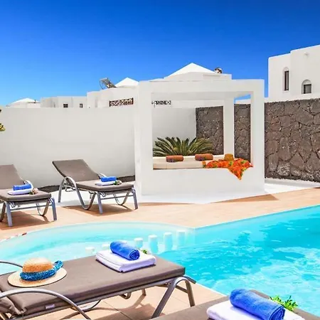 Playa Blanca Sleeps 6 Pool Air Con Wifi * Playa Blanca (Lanzarote)